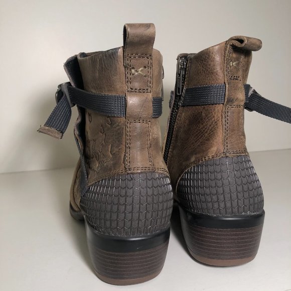 Keens Size 7 suede brown winter boots - Keens - Picture 8 of 12